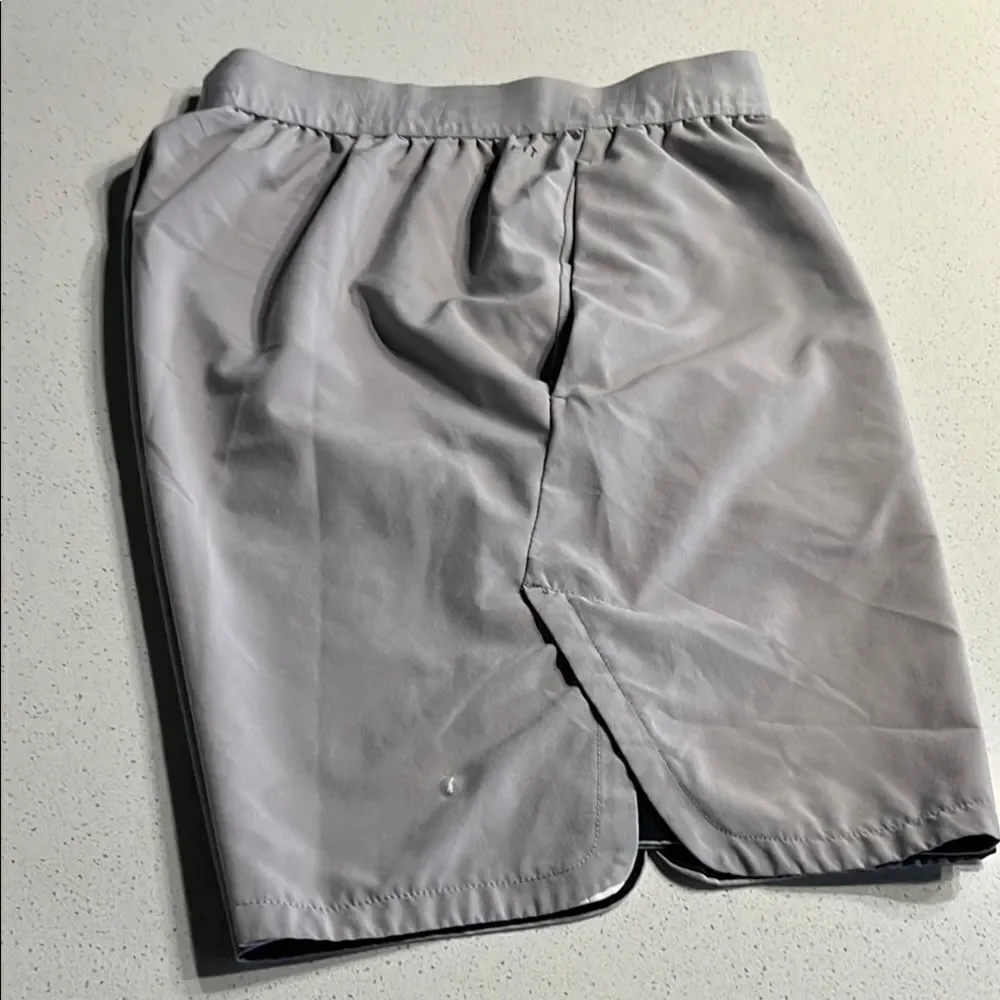 Nike Gray Athletic Shorts Lightweight Elastic Waist Size M